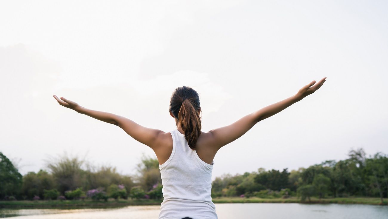 Cuáles son los 8 hábitos claves para poder vivir mejor después de los 50 años