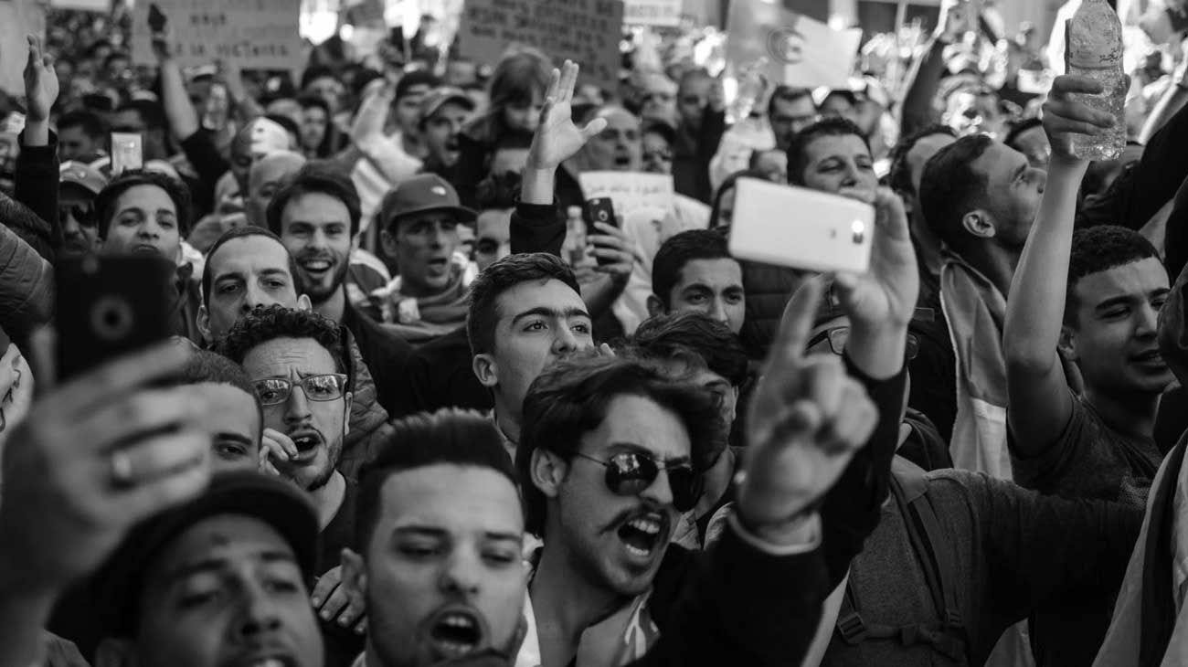 ¿Existen "la sociedad" y "el pueblo"? La trampa de las totalidades individuales
