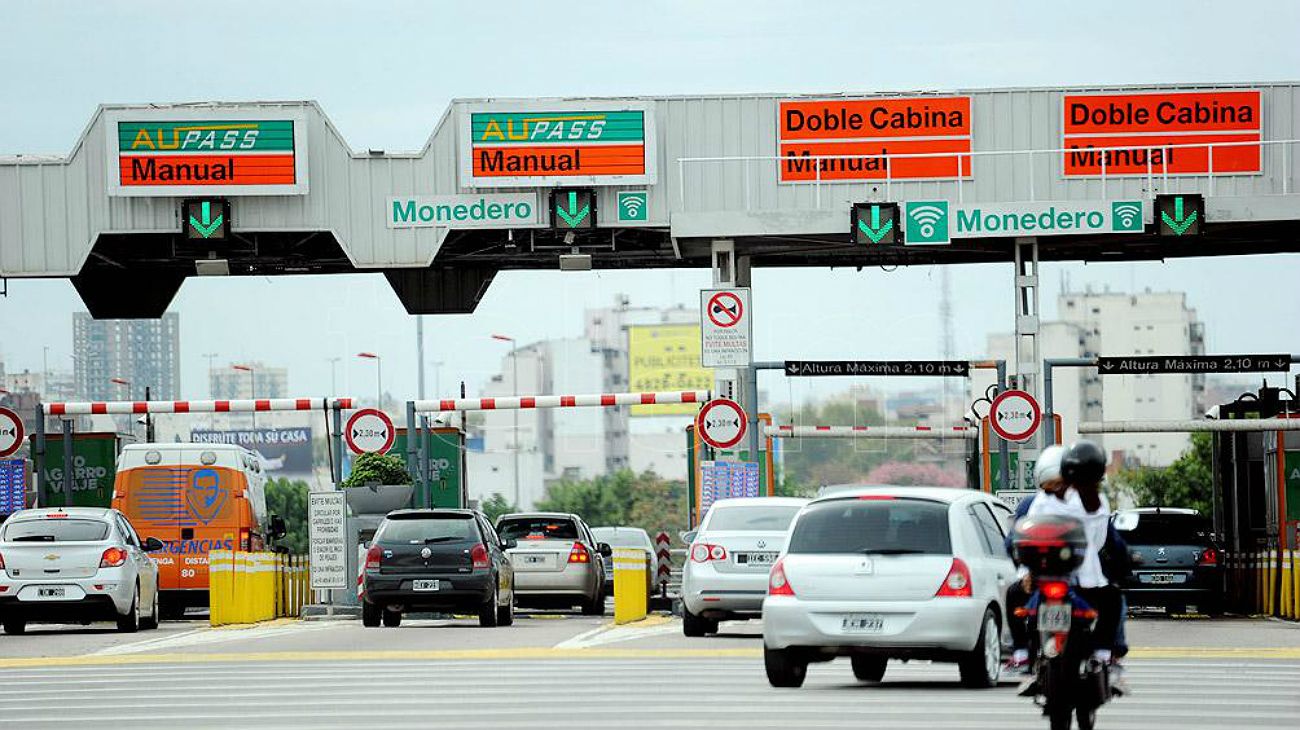 Peajes suben un 33% en promedio por "baja en la circulación vehicular y devaluación"