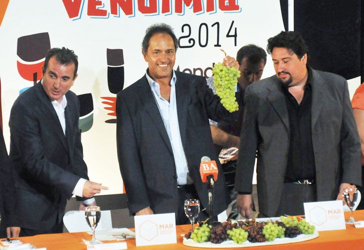 Las consecuencias de cenar mariscos en compañía de Scioli
