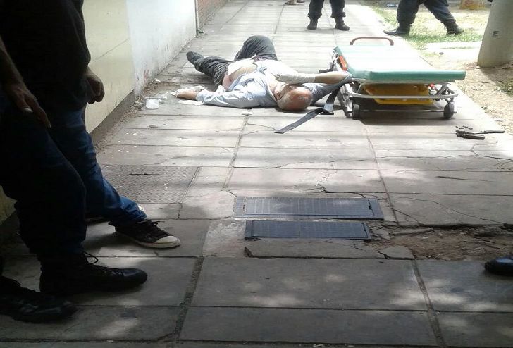 Un hombre le pegó cinco tiros a otro tras discutir en el supermercado
