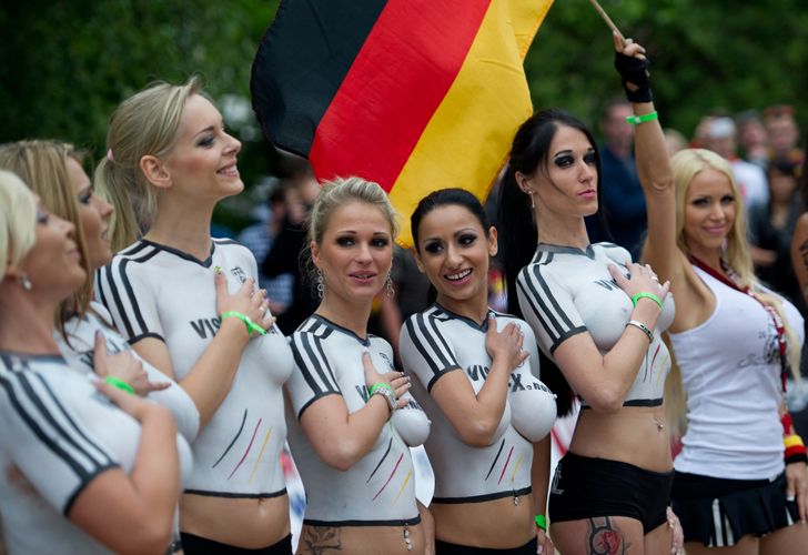 Eurocopa: la increíble versión porno de Alemania-Dinamarca
