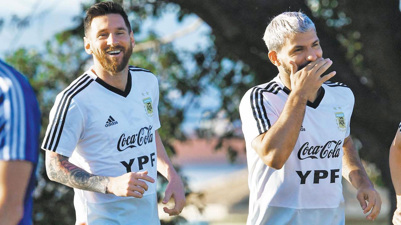 Messi - Agüero por dos años