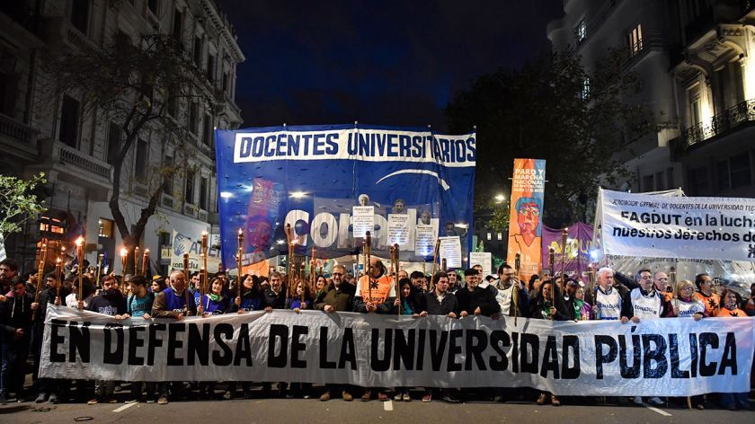 Docentes universitarios seguirán de paro pese a los anuncios del Gobierno