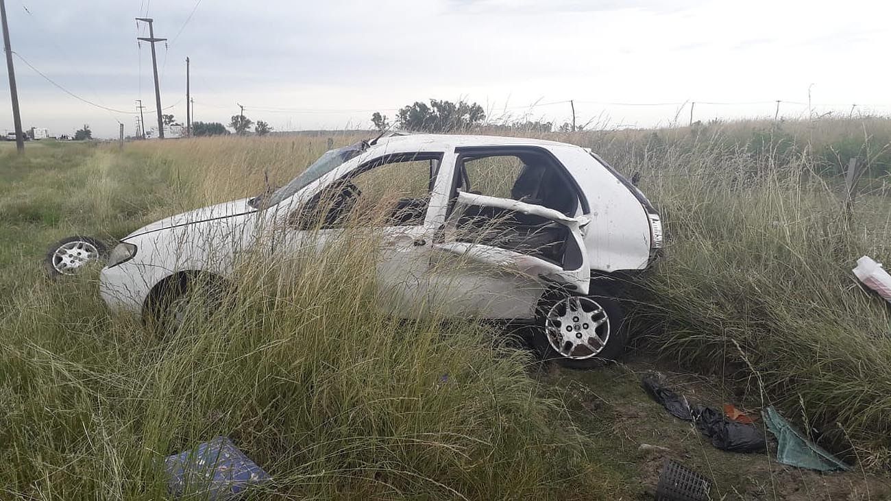 Volcó un auto en la Ruta 2 a la altura de Chascomús: murieron 5 personas