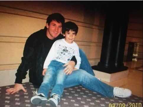 La emotiva historia de Messi y Tomás, un chico que tenía el mismo déficit de crecimiento