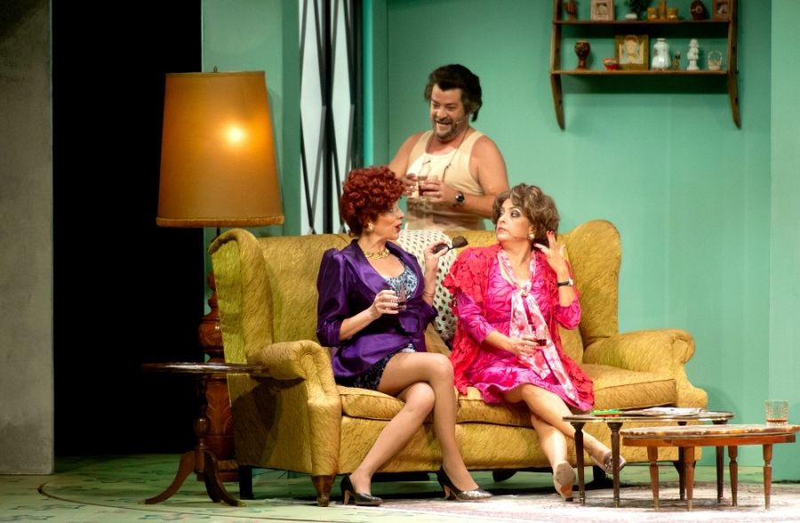 "Esperando la carroza" y el desafío de hacer una obra de teatro que el público sabe de memoria