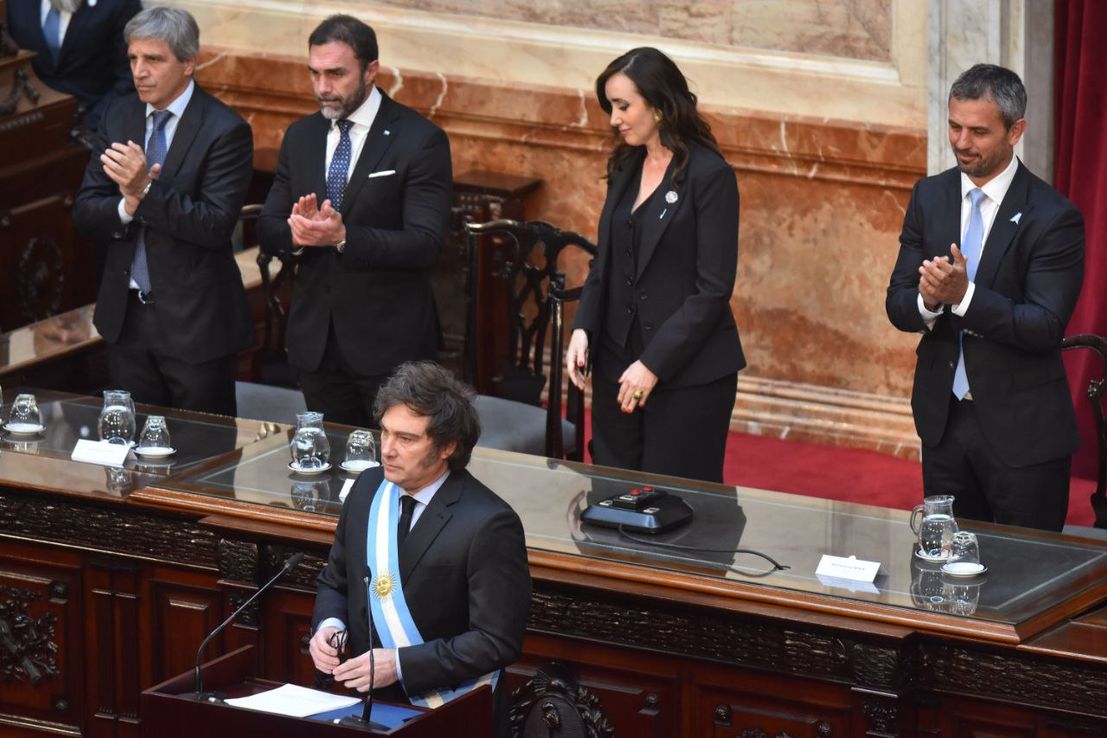 Con menos rating del esperado, Milei presentó el presupuesto 2025 en el Congreso