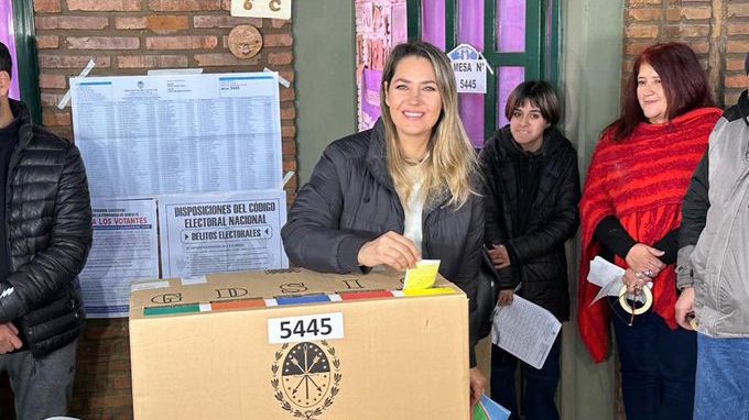 Carolina Losada: "Hay gente enojada, pero la mayor rebeldía es ir a votar"