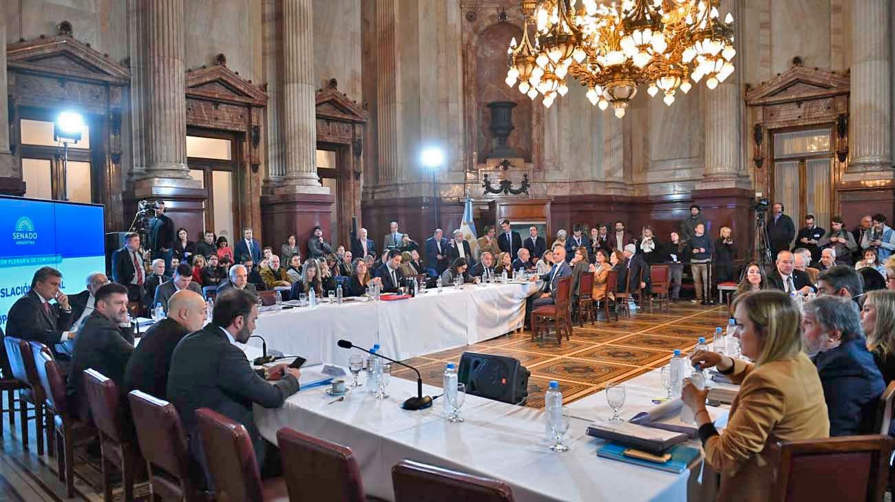 Senadores acorralados por los empresarios impacientes