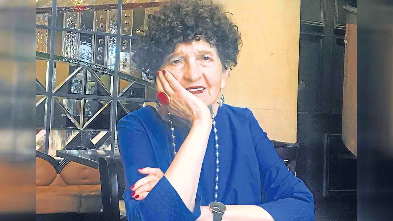 Hechicera de palabra