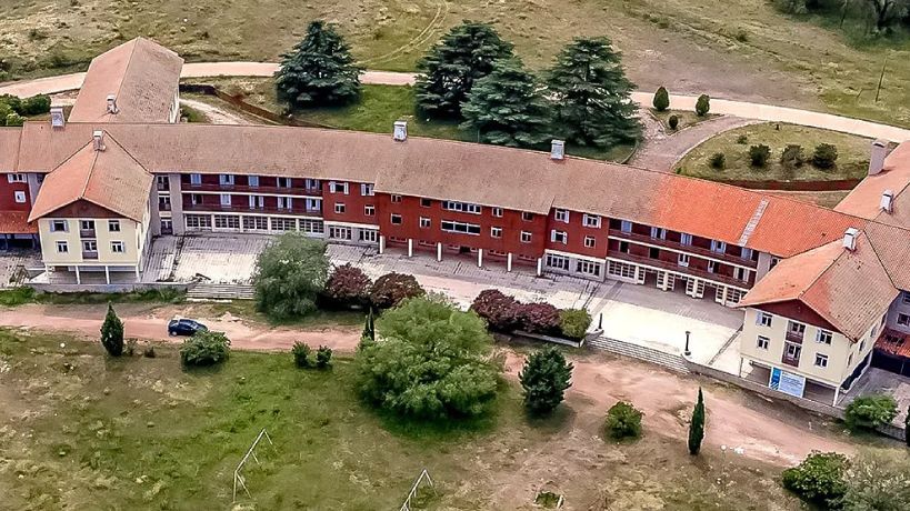 Por qué se cierran los hoteles estatales de Chapadmalal y Embalse