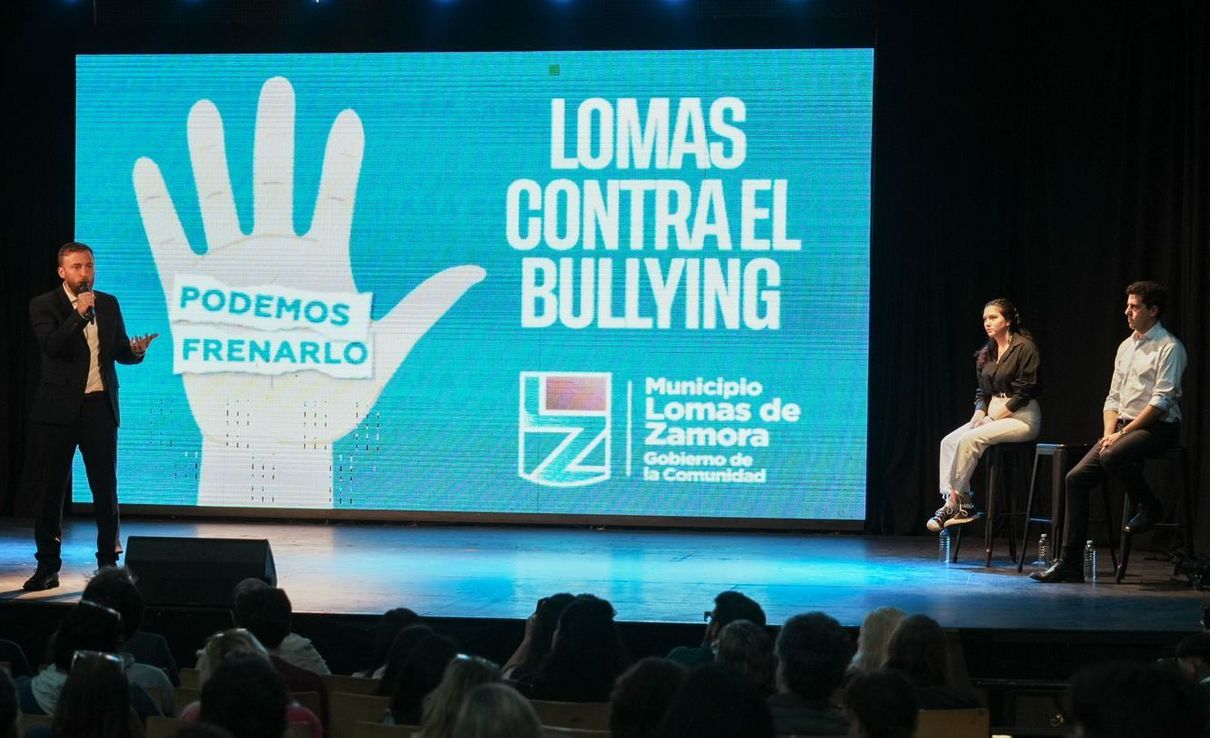 Federico Otermín y Wado de Pedro presentaron el programa “Lomas contra el Bullying”