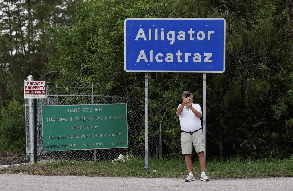 El polémico Alligator Alcatraz: acusaciones de condiciones inhumanas y las explicaciones del gobierno estadounidense