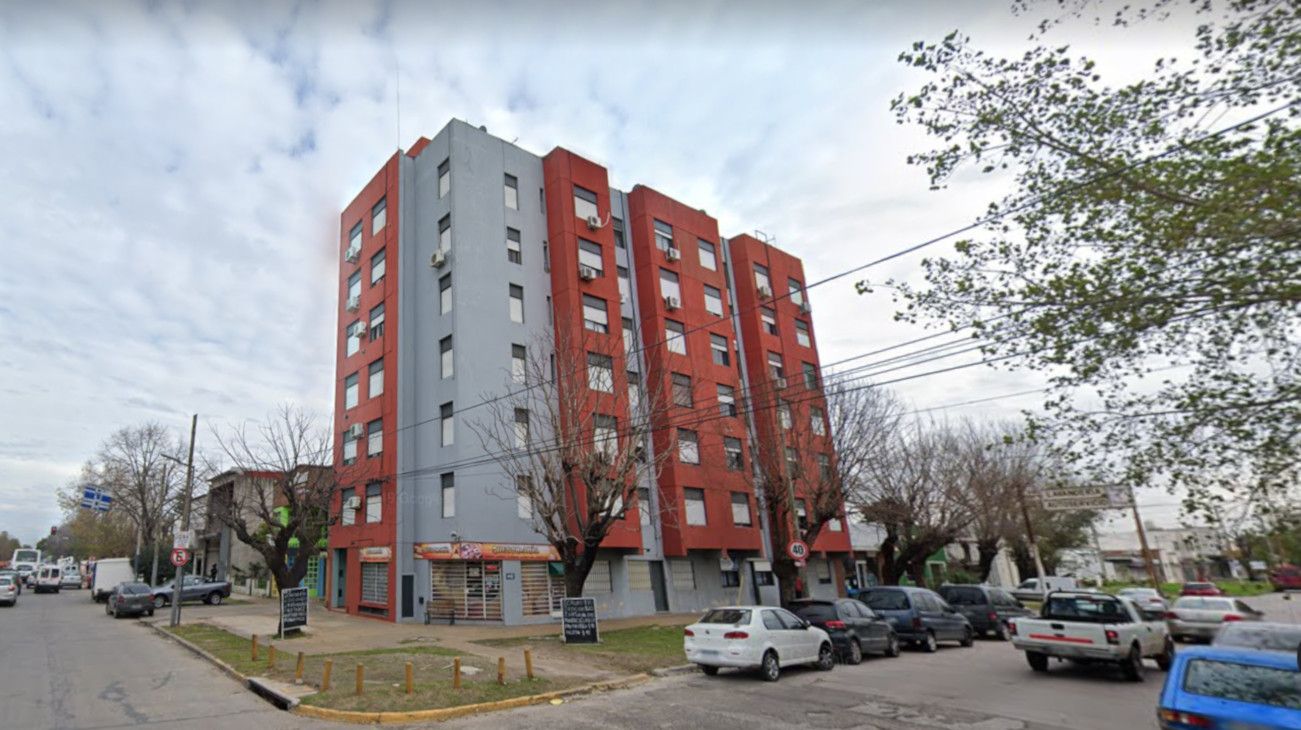 Un nene cayó de la terraza de un edificio cuando filmaba un video de TikTok
