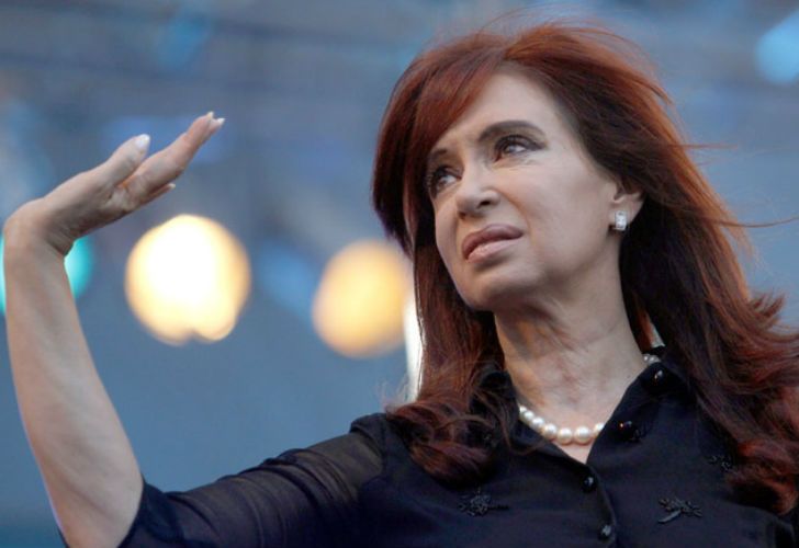 CFK le dijo a la militancia que "no vale la pena" ir a Comodoro Py y pidió que marchen con la CGT