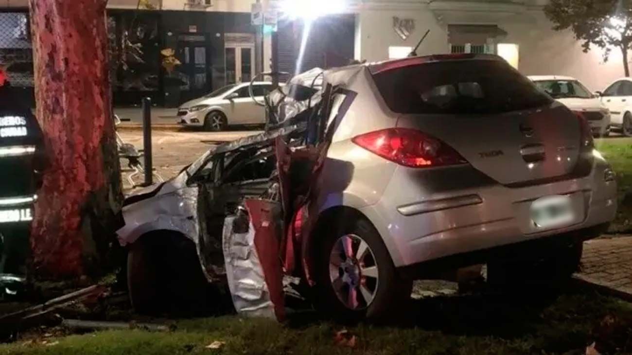 Tragedia en Villa Luro: una mujer murió tras chocar contra un árbol