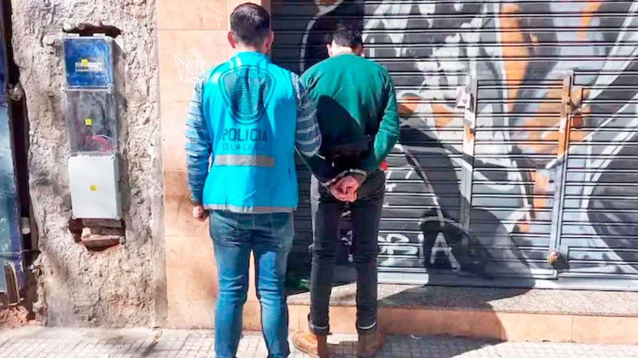 Horror en Plaza Serrano: mataron a puñaladas a un joven de 23 años