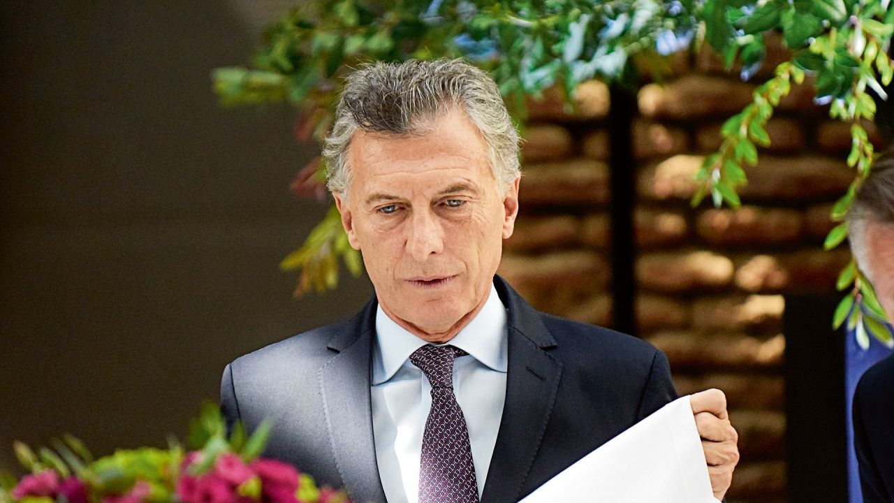 Macri reveló cuándo llega "Primer Tiempo" a las librerías y habló sobre el fanatismo