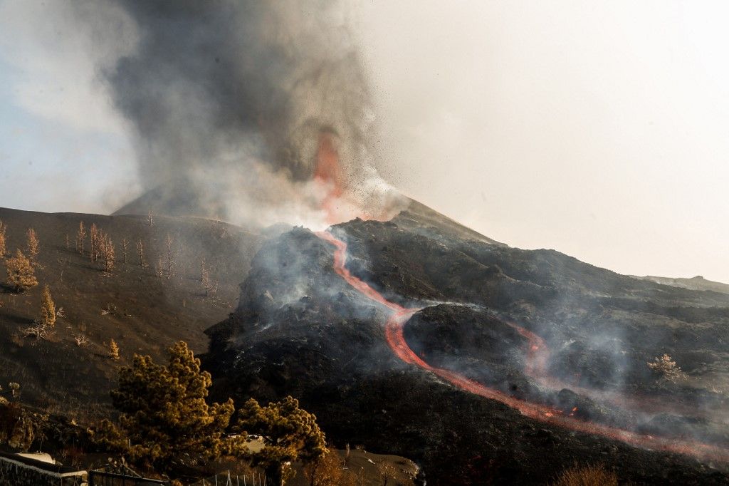 Se rompió el cono del volcán de La Palma y amenaza nuevas zonas urbanas