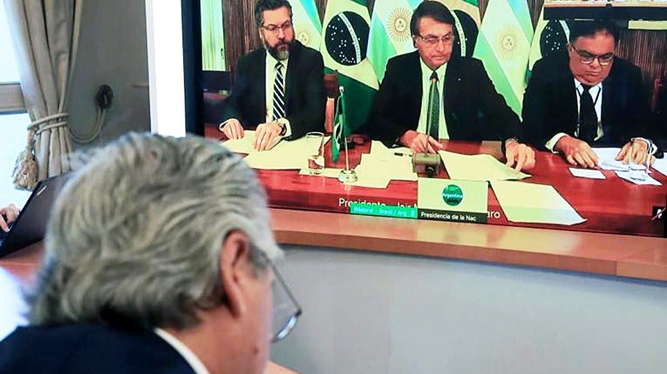 Bolsonaro criticó a Alberto F y puso a Lacalle de ejemplo