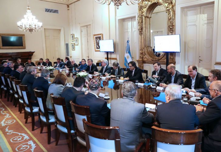 Los recortes y ajustes llegaron al propio Gobierno