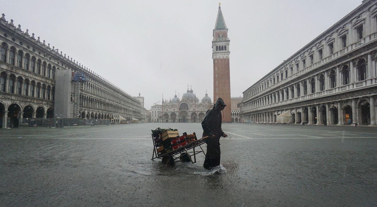 El intendente de Venecia dice que la marea se debe al cambio climático